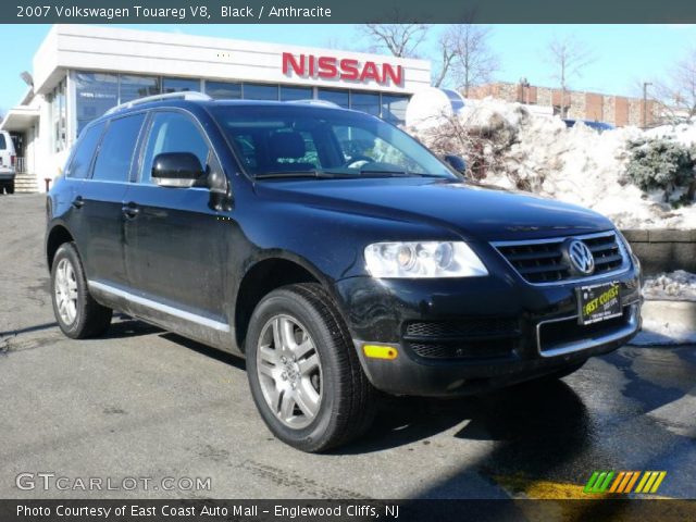 2007 Volkswagen Touareg V8 in Black
