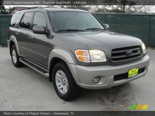 2004 Toyota Sequoia SR5 in Phantom Gray Pearl