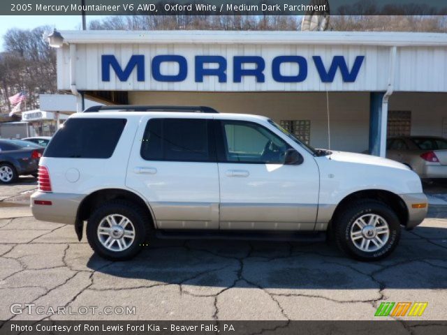 2005 Mercury Mountaineer V6 AWD in Oxford White