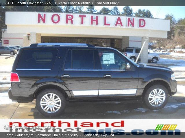 2011 Lincoln Navigator 4x4 in Tuxedo Black Metallic