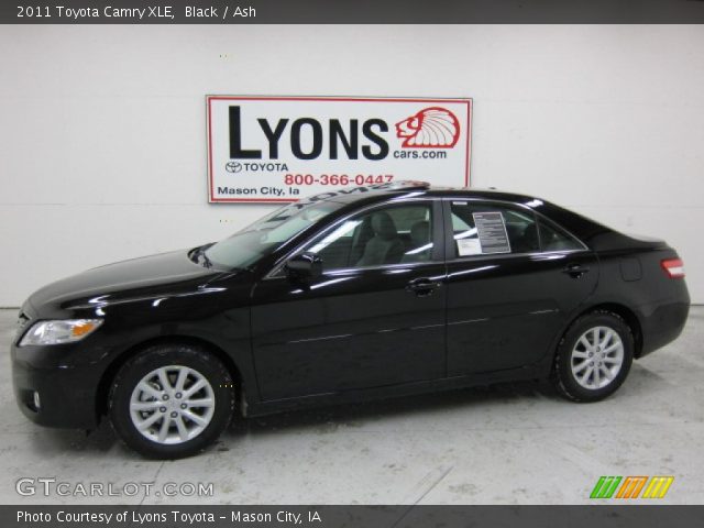 2011 Toyota Camry XLE in Black