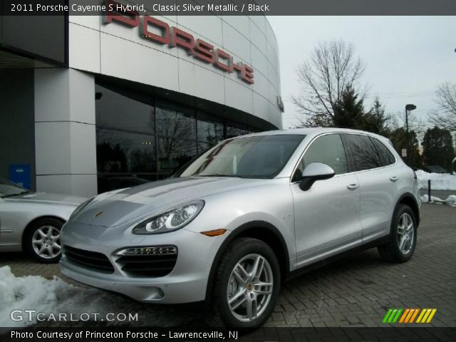 2011 Porsche Cayenne S Hybrid in Classic Silver Metallic