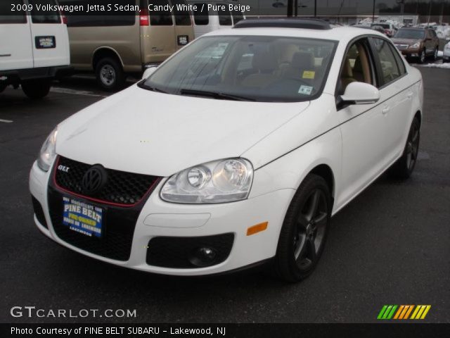 2009 Volkswagen Jetta S Sedan in Candy White