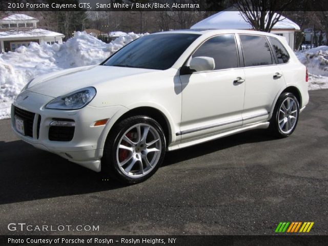 2010 Porsche Cayenne GTS in Sand White