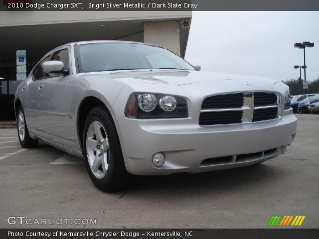 2010 Dodge Charger SXT in Bright Silver Metallic