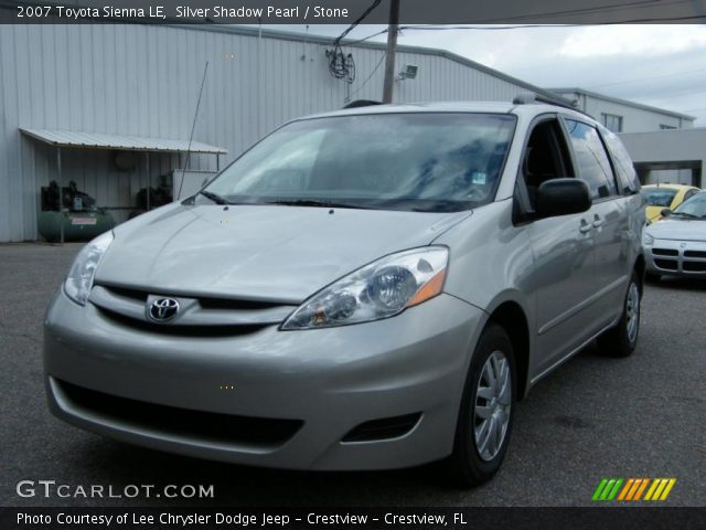 2007 Toyota Sienna LE in Silver Shadow Pearl