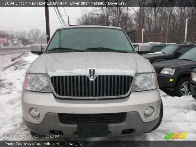 2004 Lincoln Navigator Luxury 4x4 in Silver Birch Metallic
