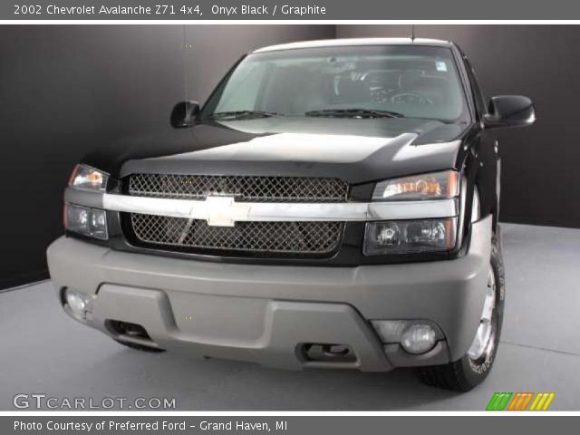 2002 Chevrolet Avalanche Z71 4x4 in Onyx Black