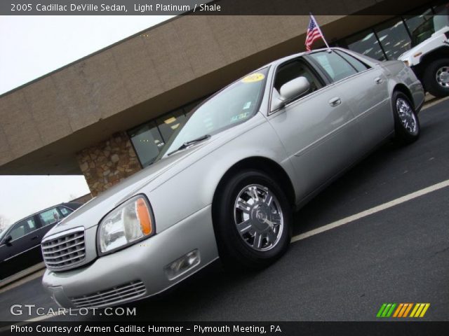 2005 Cadillac DeVille Sedan in Light Platinum