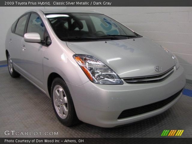 2009 Toyota Prius Hybrid in Classic Silver Metallic