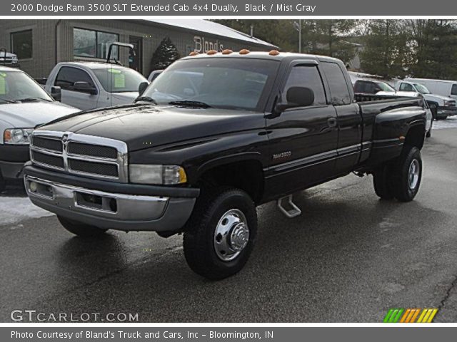2000 Dodge Ram 3500 SLT Extended Cab 4x4 Dually in Black