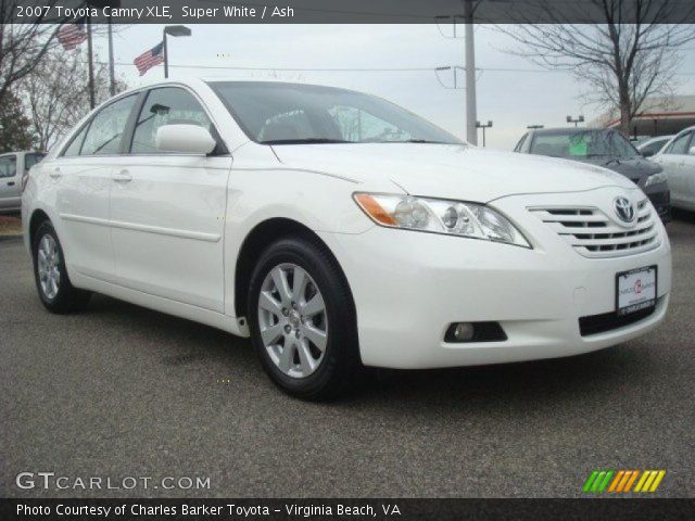 2007 Toyota Camry XLE in Super White