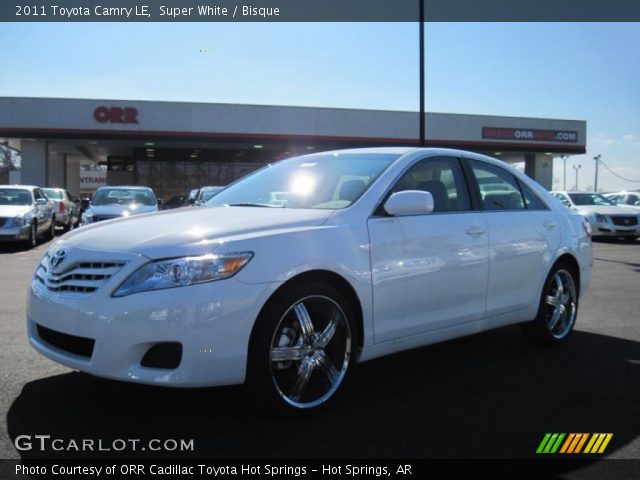 2011 Toyota Camry LE in Super White