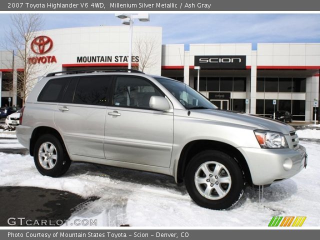 2007 Toyota Highlander V6 4WD in Millenium Silver Metallic