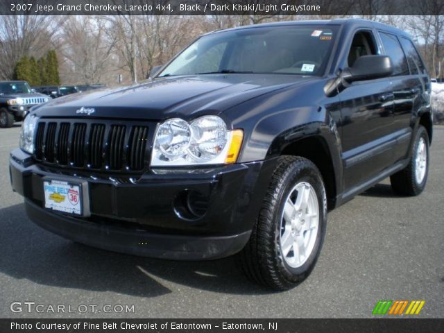 2007 Jeep Grand Cherokee Laredo 4x4 in Black