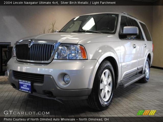 2004 Lincoln Navigator Ultimate 4x4 in Silver Birch Metallic