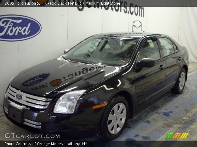 2009 Ford Fusion S in Tuxedo Black Metallic