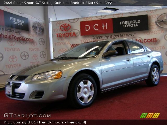 2006 Dodge Stratus SXT Sedan in Satin Jade Pearlcoat