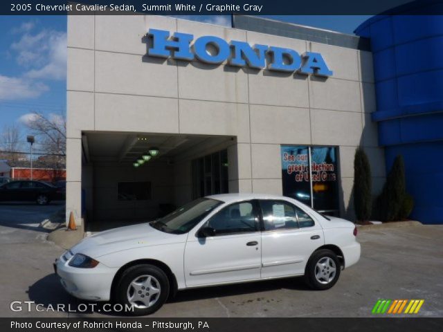 2005 Chevrolet Cavalier Sedan in Summit White