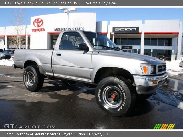 1993 Toyota Pickup Deluxe Regular Cab 4x4 in Silver Metallic