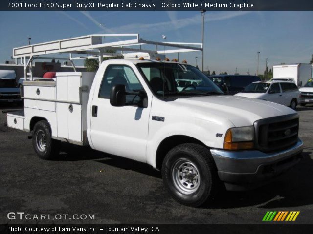 2001 Ford F350 Super Duty XL Regular Cab Chassis in Oxford White