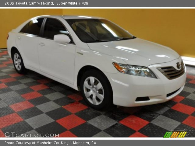 2009 Toyota Camry Hybrid in Super White