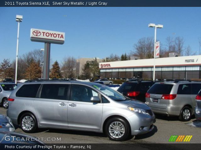 2011 Toyota Sienna XLE in Silver Sky Metallic