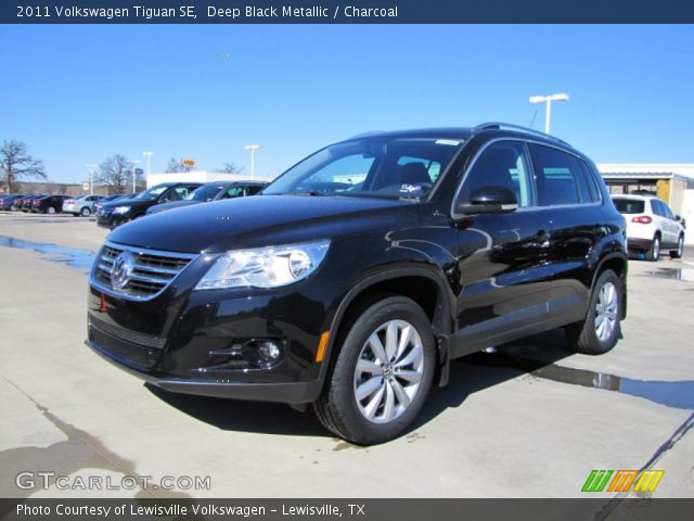2011 Volkswagen Tiguan SE in Deep Black Metallic
