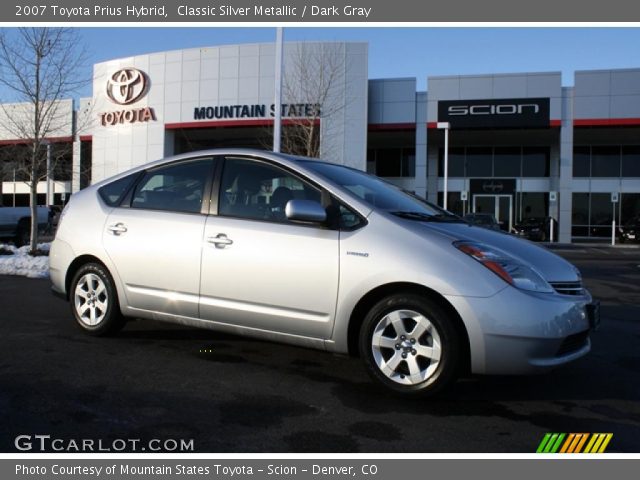 2007 Toyota Prius Hybrid in Classic Silver Metallic