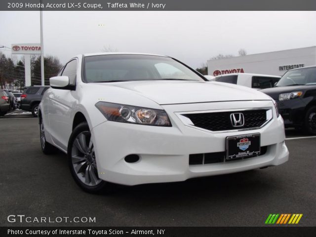 2009 Honda Accord LX-S Coupe in Taffeta White