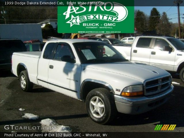1999 Dodge Dakota Extended Cab in Bright White