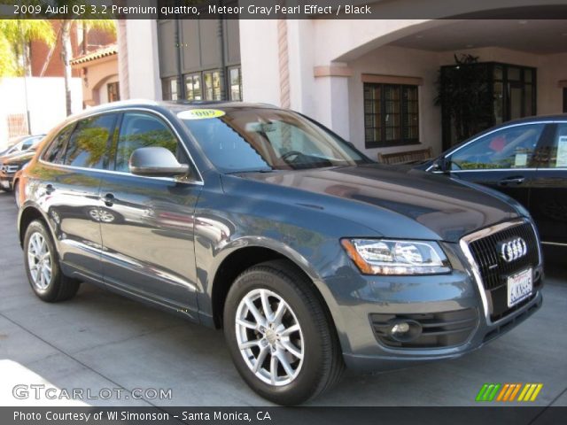 2009 Audi Q5 3.2 Premium quattro in Meteor Gray Pearl Effect