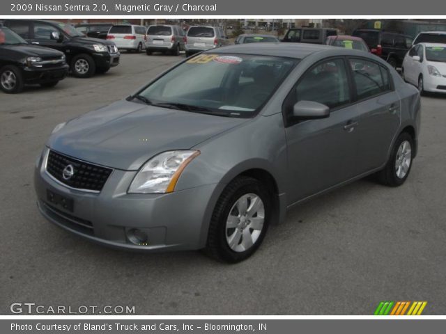 2009 Nissan Sentra 2.0 in Magnetic Gray