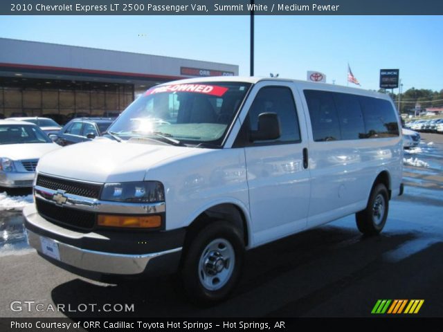 2010 Chevrolet Express LT 2500 Passenger Van in Summit White