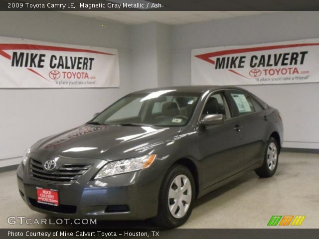 2009 Toyota Camry LE in Magnetic Gray Metallic