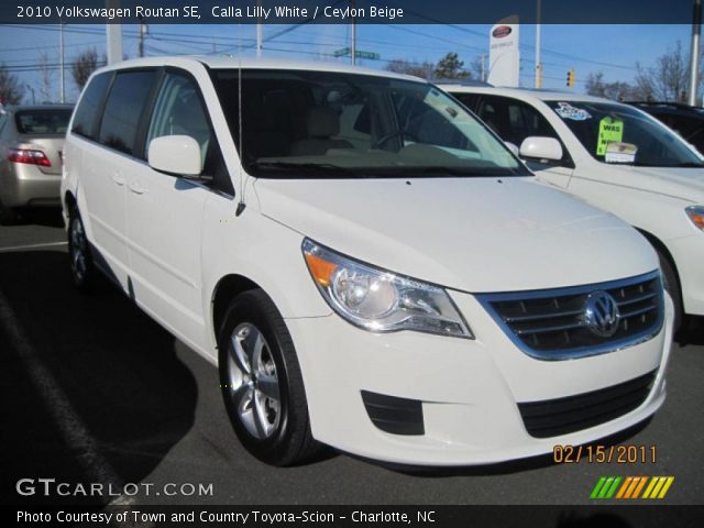 2010 Volkswagen Routan SE in Calla Lilly White
