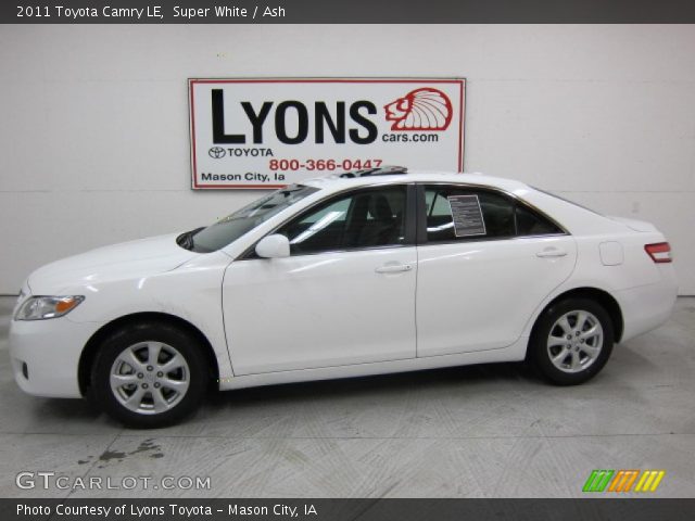 2011 Toyota Camry LE in Super White
