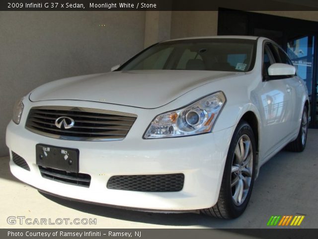 2009 Infiniti G 37 x Sedan in Moonlight White