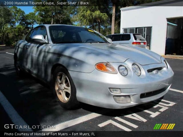 2000 Hyundai Tiburon Coupe in Super Silver