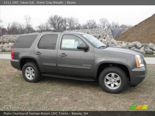 2011 GMC Yukon SLE in Storm Gray Metallic