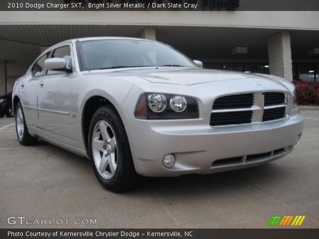 2010 Dodge Charger SXT in Bright Silver Metallic