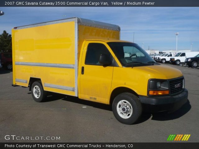 2007 GMC Savana Cutaway 3500 Commercial Cargo Van in Yellow