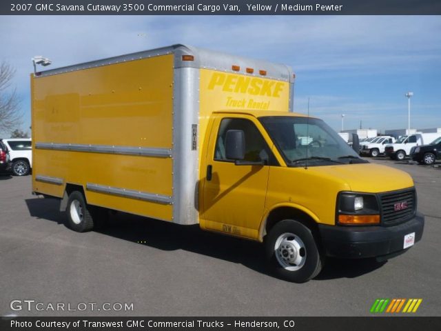 2007 GMC Savana Cutaway 3500 Commercial Cargo Van in Yellow