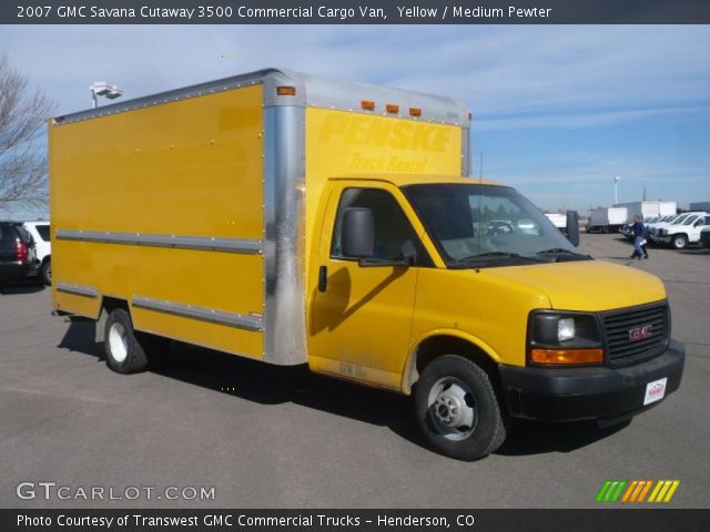 2007 GMC Savana Cutaway 3500 Commercial Cargo Van in Yellow