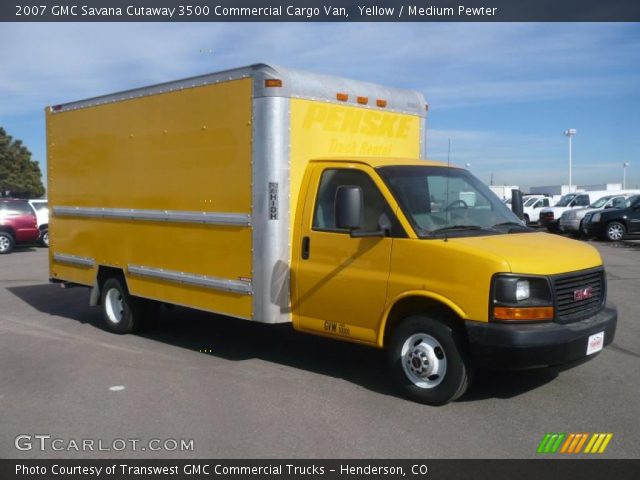 2007 GMC Savana Cutaway 3500 Commercial Cargo Van in Yellow