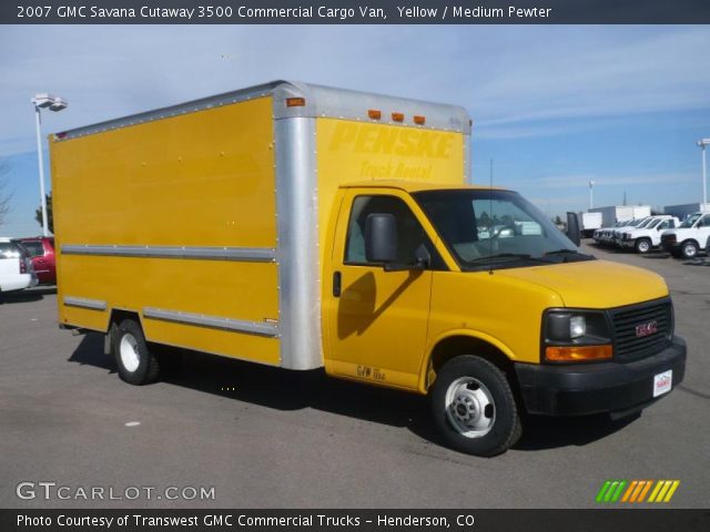 2007 GMC Savana Cutaway 3500 Commercial Cargo Van in Yellow