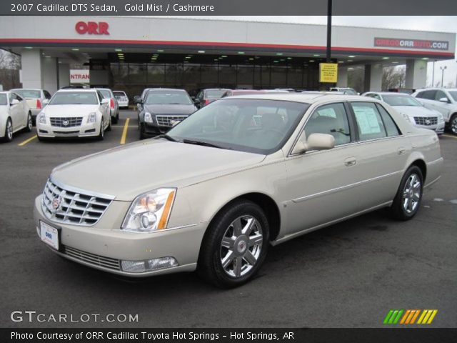 2007 Cadillac DTS Sedan in Gold Mist