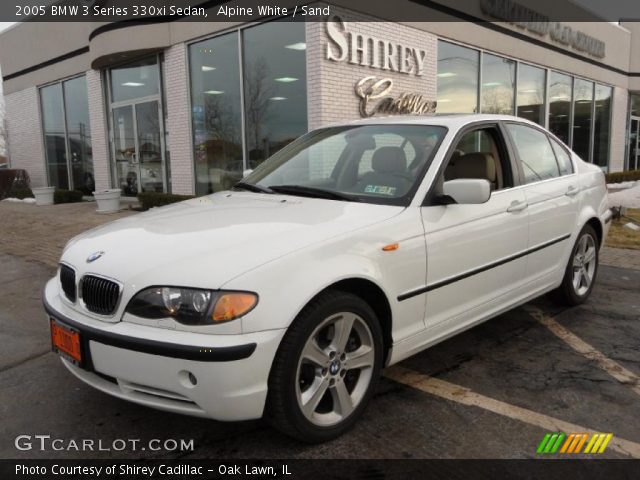 2005 BMW 3 Series 330xi Sedan in Alpine White