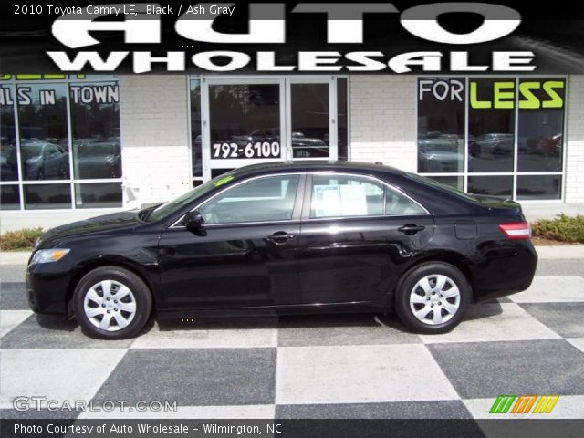 2010 Toyota Camry LE in Black