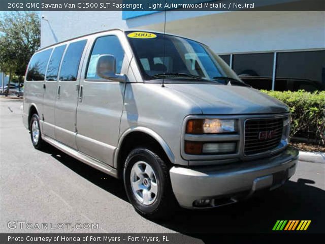 2002 GMC Savana Van G1500 SLT Passenger in Light Autumnwood Metallic